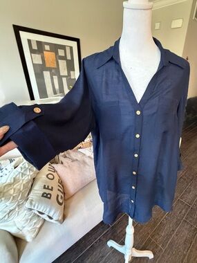 BCX Navy Button-Front Lightweight Blouse